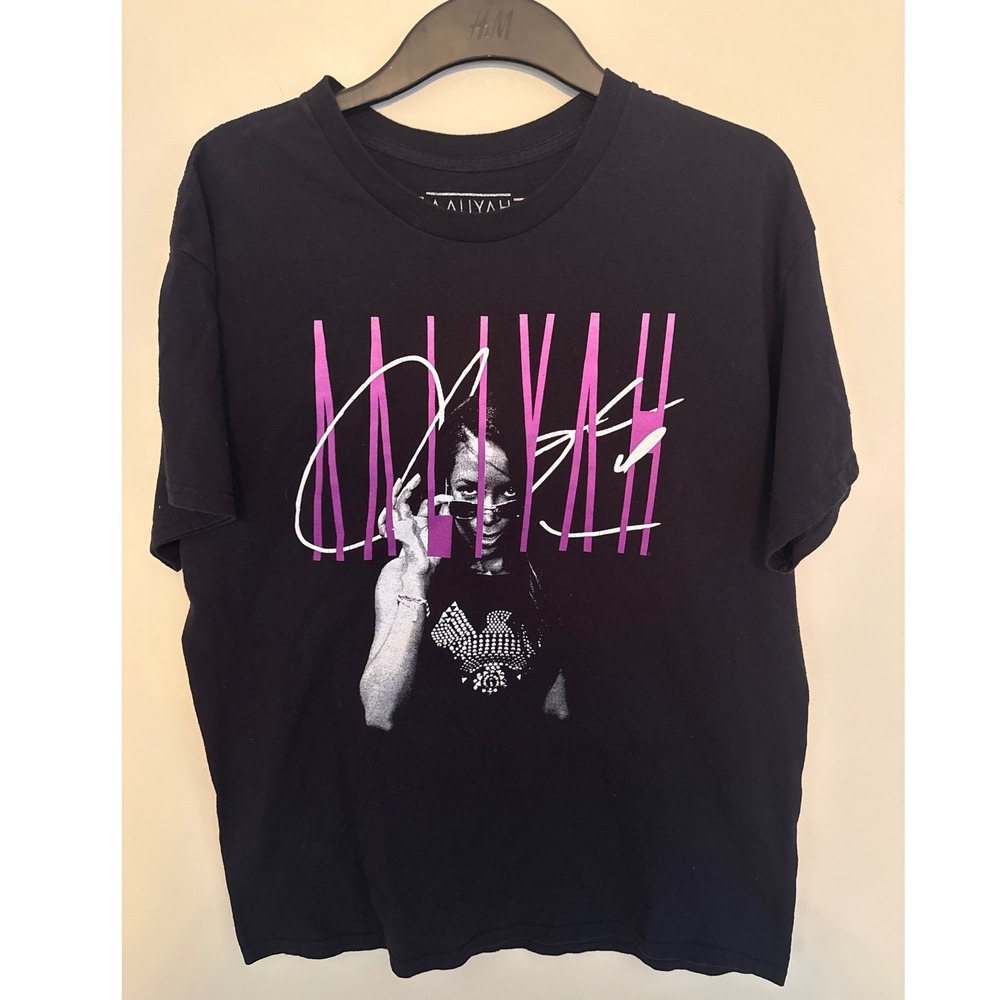 Aaliyah Graphic Tee Ripple Junction Black Purple Portrait T-Shirt Large